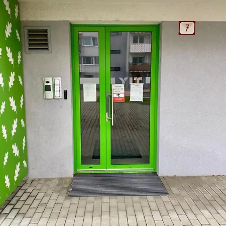 Апартаменти Bratislava, Lucao Family Apartment, Balcony, Free Parking, Aircondition, 8km Old Town *